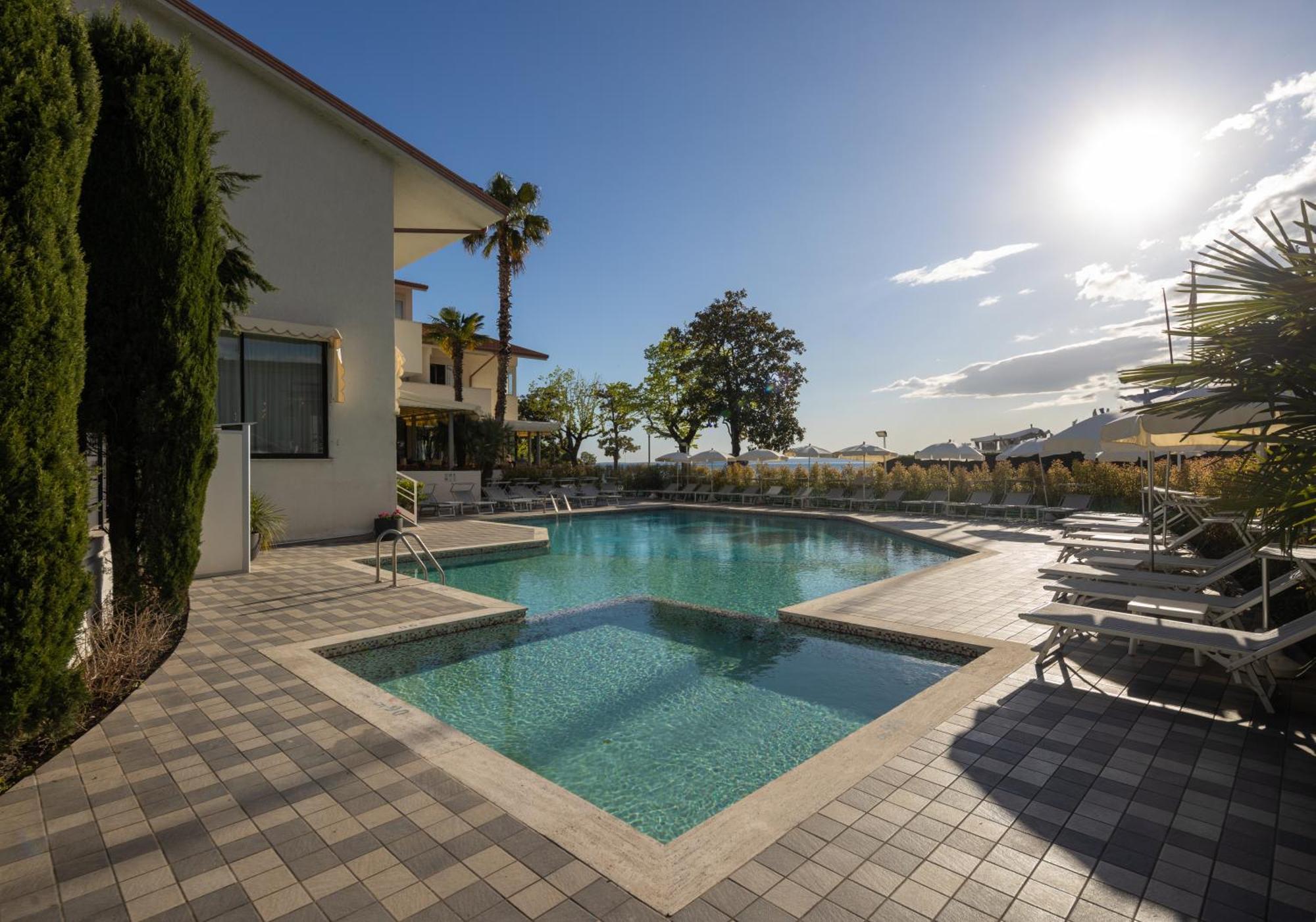 ברדולינו Hotel Nettuno מראה חיצוני תמונה