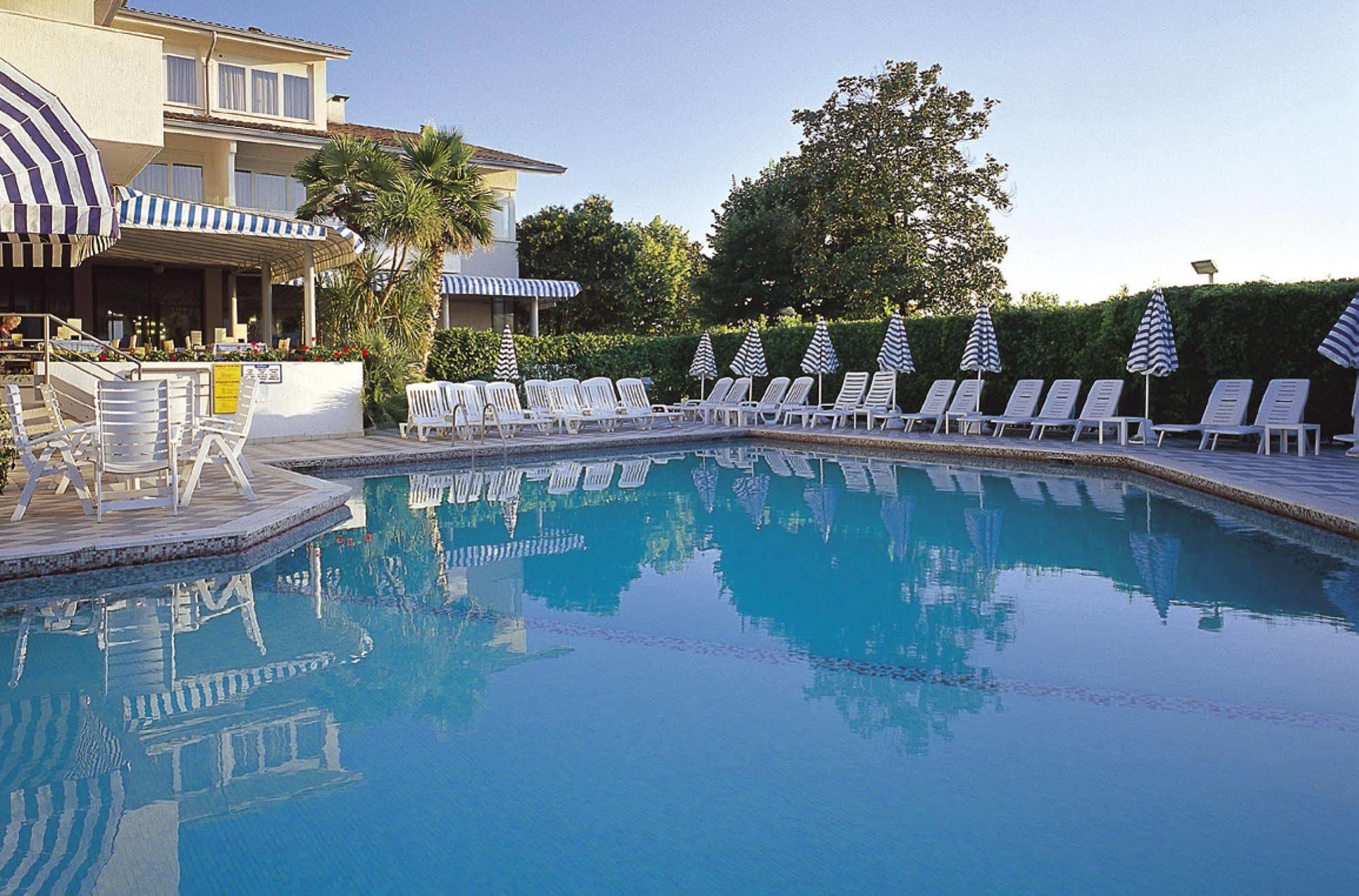ברדולינו Hotel Nettuno מראה חיצוני תמונה
